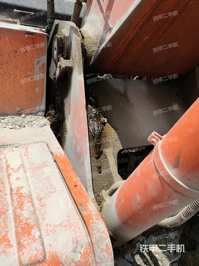 大臂根部?斜視(工作和回轉(zhuǎn)裝置) 大臂根部?斜視(工作和回轉(zhuǎn)裝置)