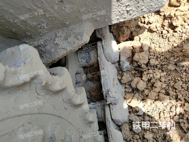 左托鏈輪和鏈筋(行走機(jī)構(gòu)) 左托鏈輪和鏈筋(行走機(jī)構(gòu))