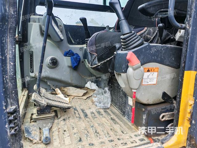 頂棚整體（駕駛室部分）