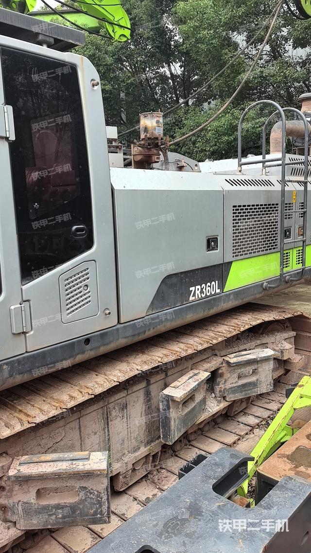 整機左側(cè)(設備外觀及核心部件) 整機左側(cè)(設備外觀及核心部件)