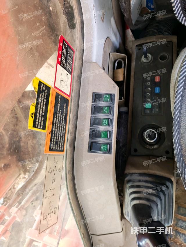 頂棚整體(駕駛室部分) 頂棚整體(駕駛室部分)