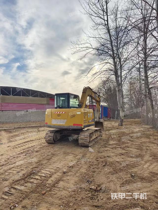 駕駛室頂部（整機(jī)外觀）