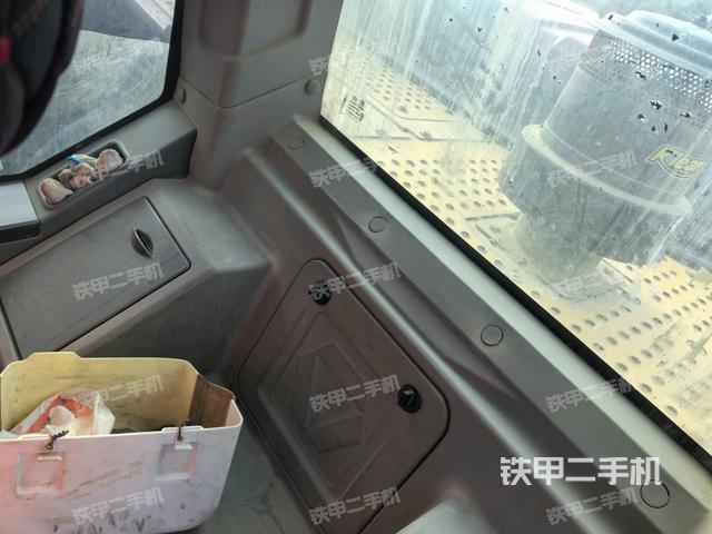座椅后部(駕駛室部分) 座椅后部(駕駛室部分)