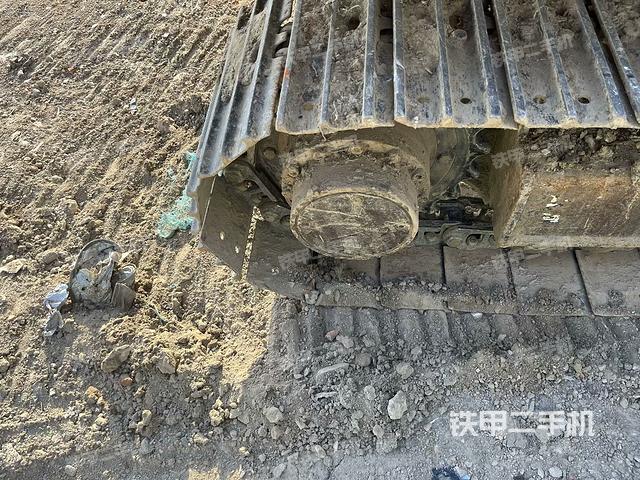 右驅(qū)動(dòng)輪（行走機(jī)構(gòu)）