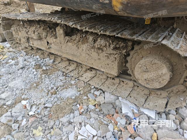 右驅(qū)動輪（行走機構）