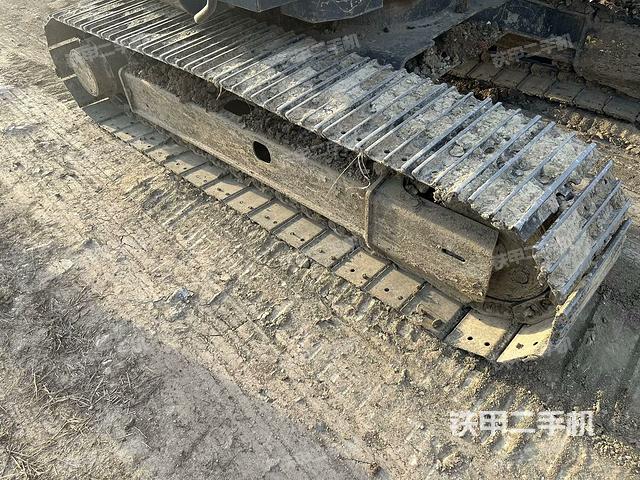 右側(cè)履帶整體?（行走機(jī)構(gòu)）