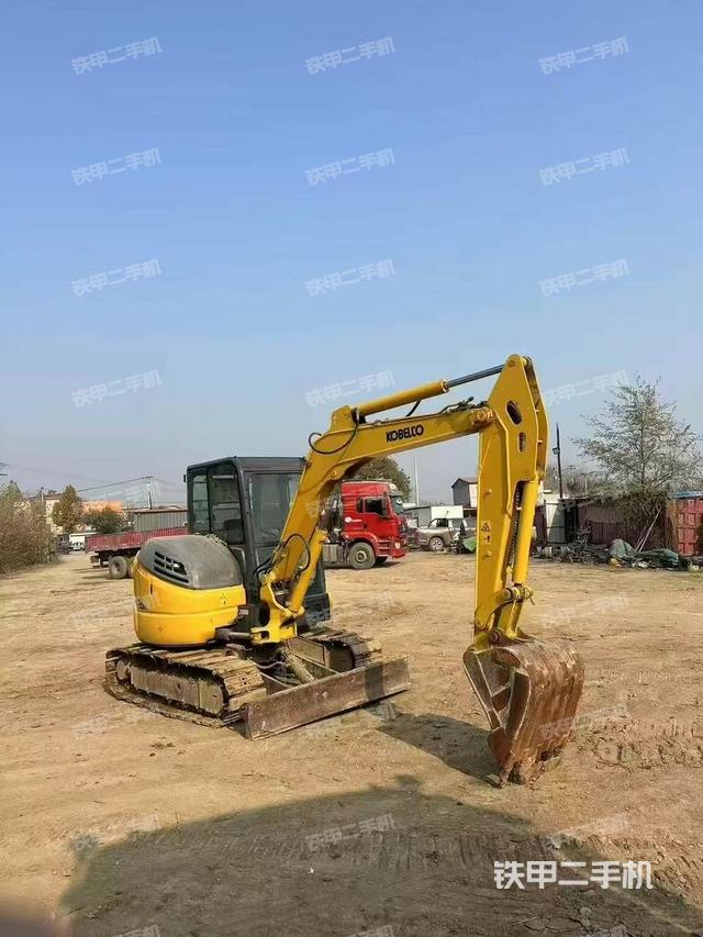 整機(jī)右后45°(整機(jī)外觀) 整機(jī)右后45°(整機(jī)外觀)