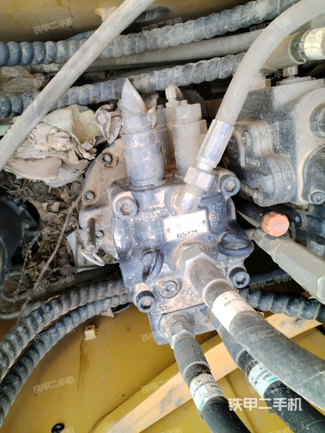 回轉(zhuǎn)馬達(dá)（上車部件）