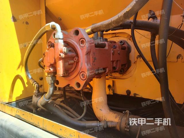 液壓泵艙室正面整體（整機(jī)外觀）