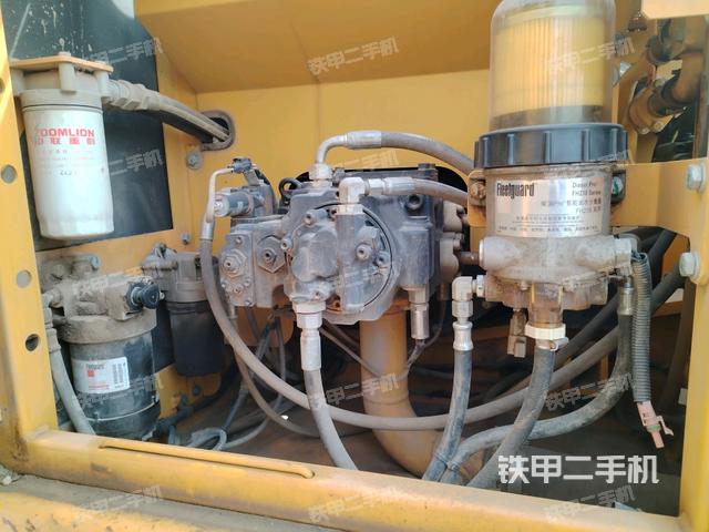 液壓泵斜45?左（大件艙室）