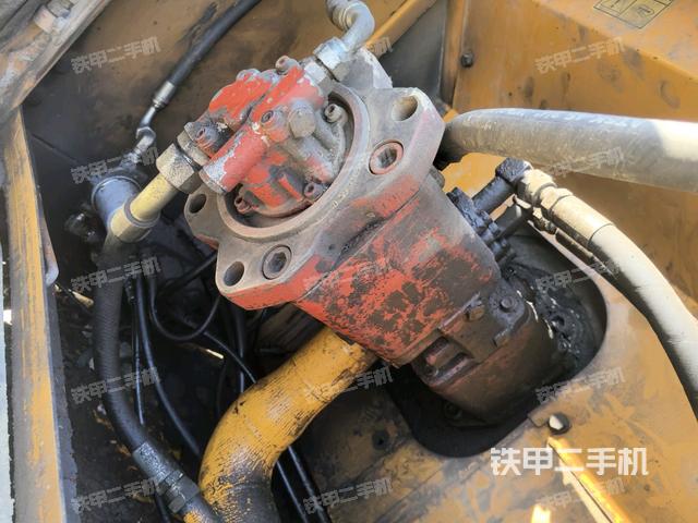 液壓泵斜45?左（大件艙室）