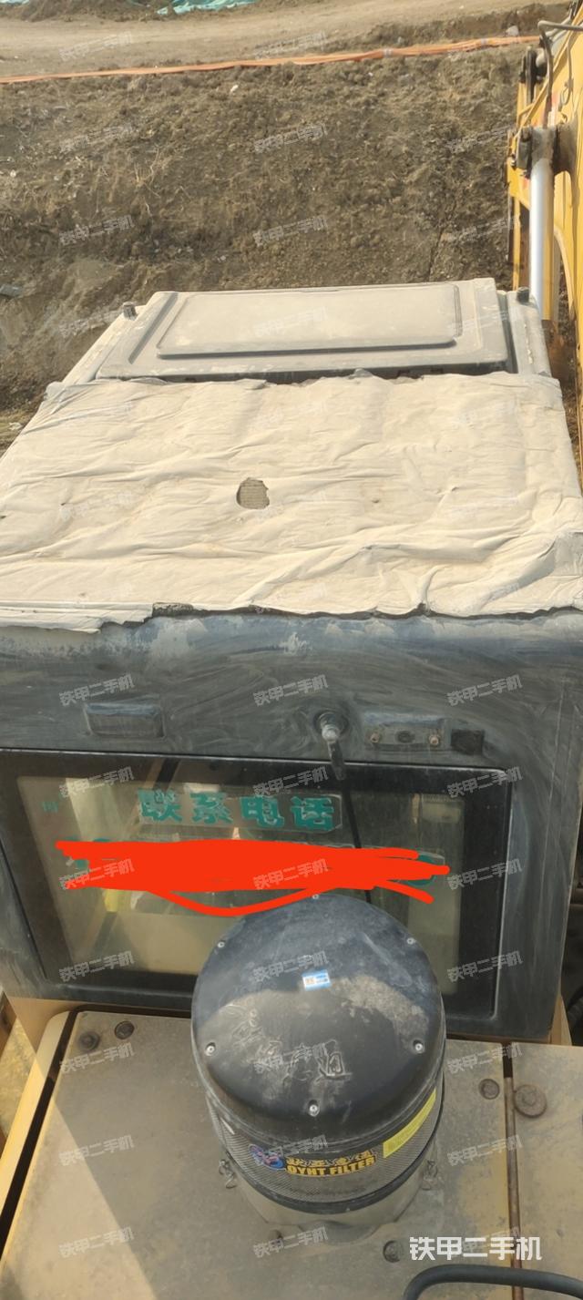 驾驶室顶部（整机外观）