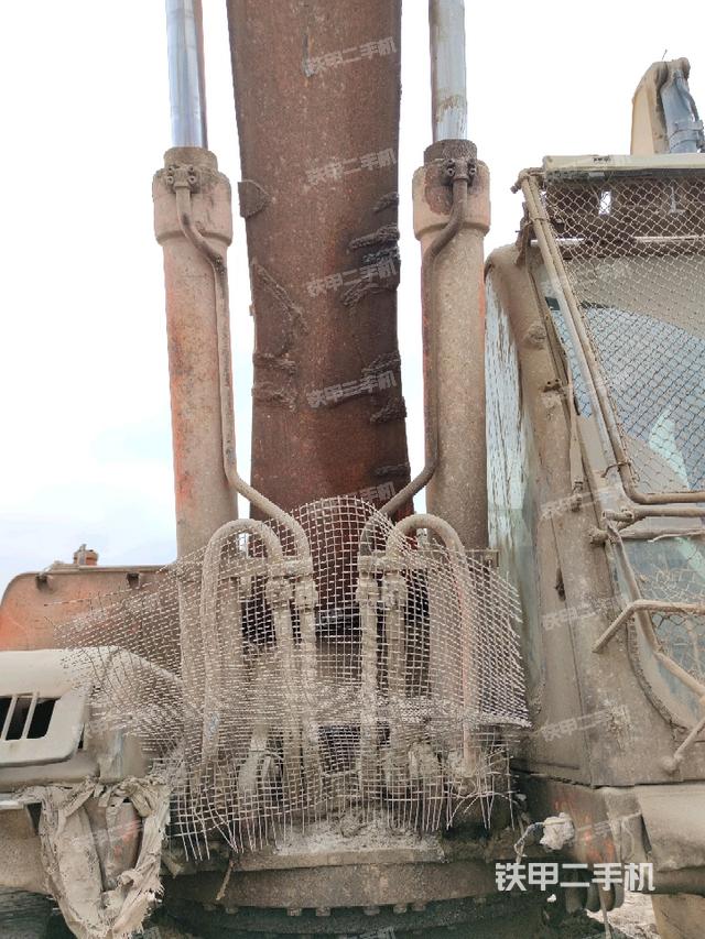 大臂油缸整體?豎拍（工作和回轉(zhuǎn)裝置）