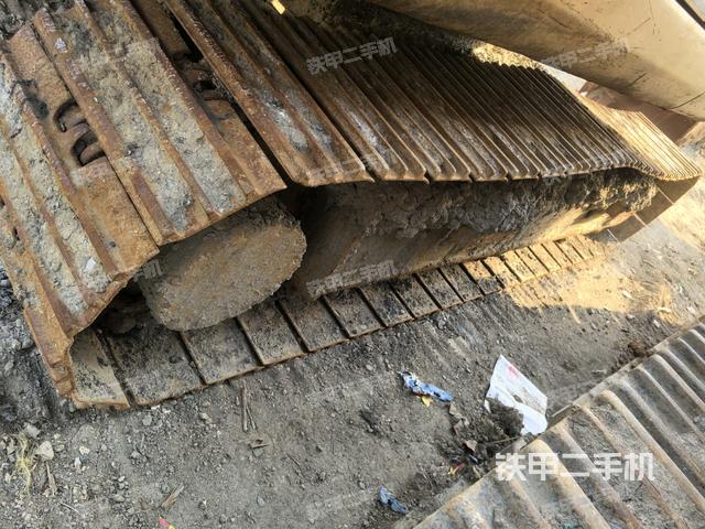 單側(cè)履帶整體（整機(jī)外觀）