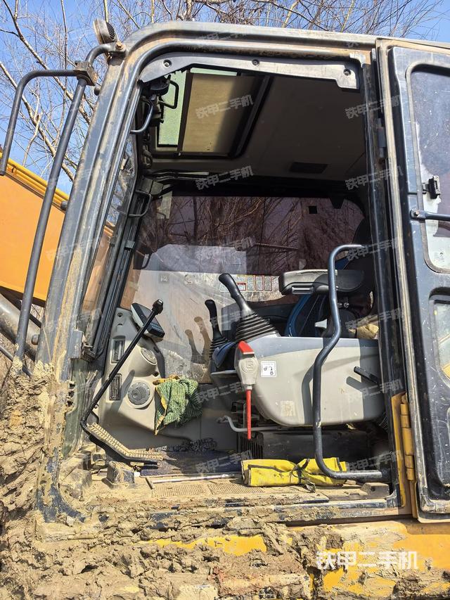 駕駛室整體（整機(jī)外觀）