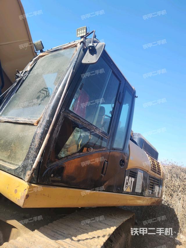 駕駛室整體（整機(jī)外觀）