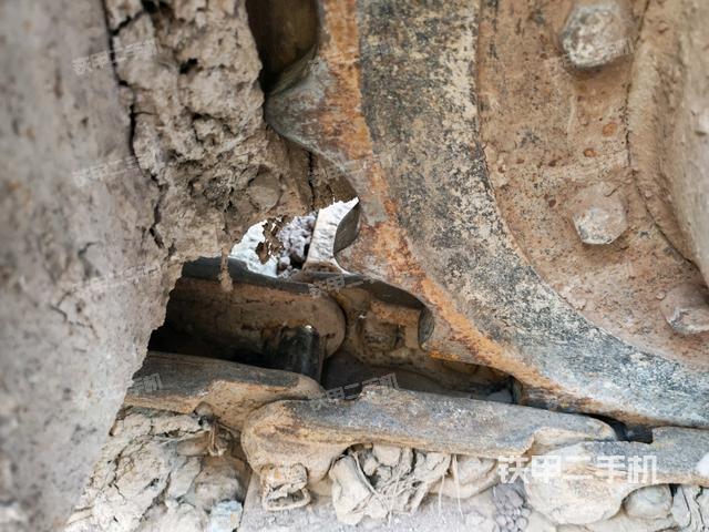 右側(cè)行走馬達(dá)蓋板(行走機(jī)構(gòu)) 右側(cè)行走馬達(dá)蓋板(行走機(jī)構(gòu))