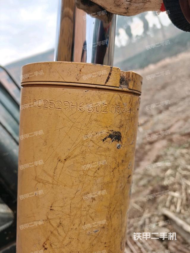 小臂整体左后（工作和回转装置）