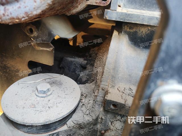 液壓泵艙室正面整體(整機(jī)外觀) 液壓泵艙室正面整體(整機(jī)外觀)