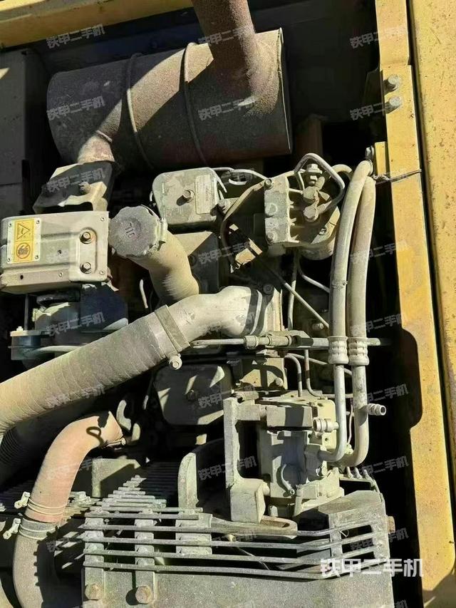 發(fā)動機(jī)整體俯視(整機(jī)外觀) 發(fā)動機(jī)整體俯視(整機(jī)外觀)