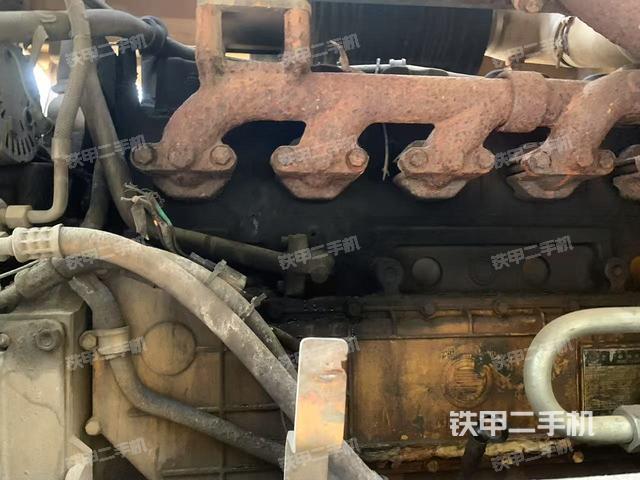 發(fā)動(dòng)機(jī)右側(cè)（整機(jī)外觀及大件）