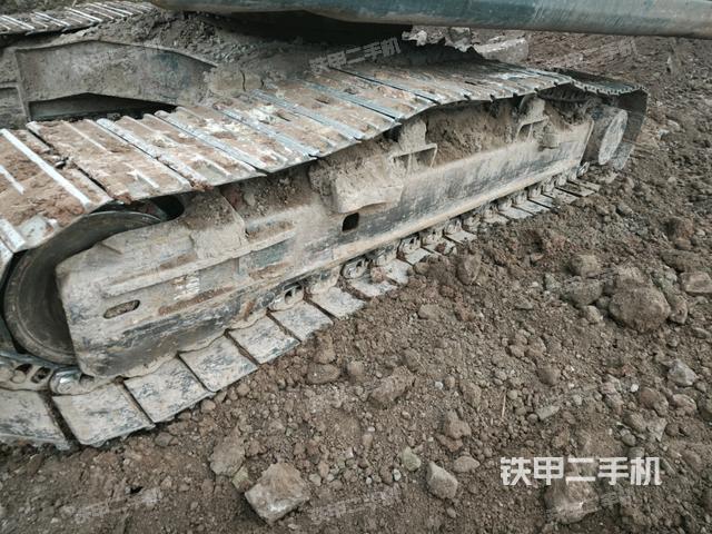 左側(cè)履帶整體?（行走機(jī)構(gòu)）