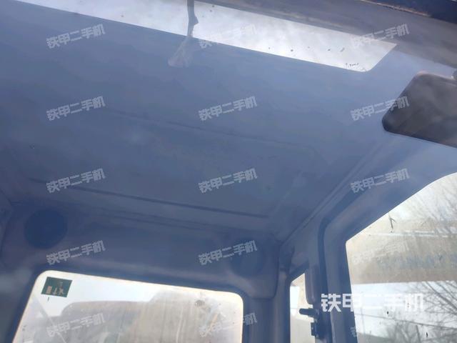 駕駛室頂部（整機(jī)外觀）