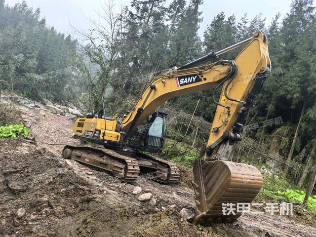 右前45(整機(jī)外觀) 右前45(整機(jī)外觀)