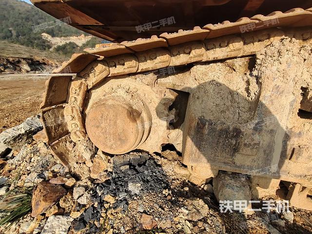 右驅(qū)動(dòng)輪（行走機(jī)構(gòu)）