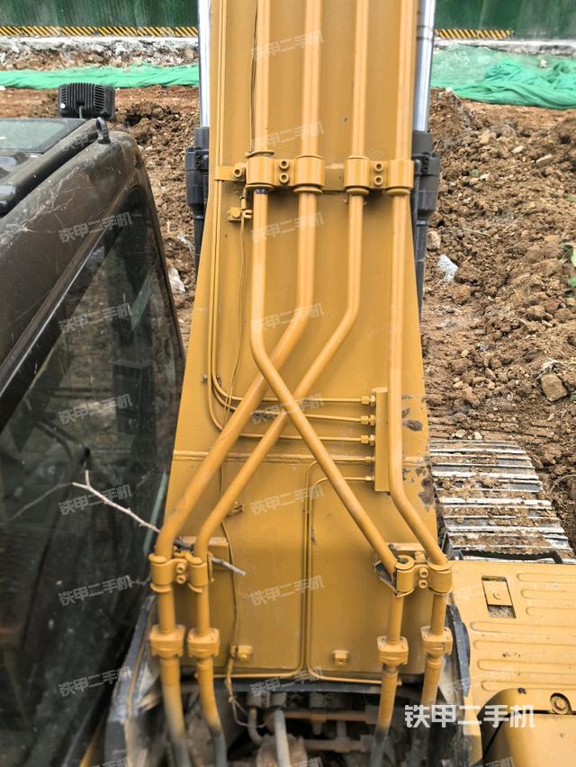 大臂背部俯視（工作和回轉(zhuǎn)裝置）