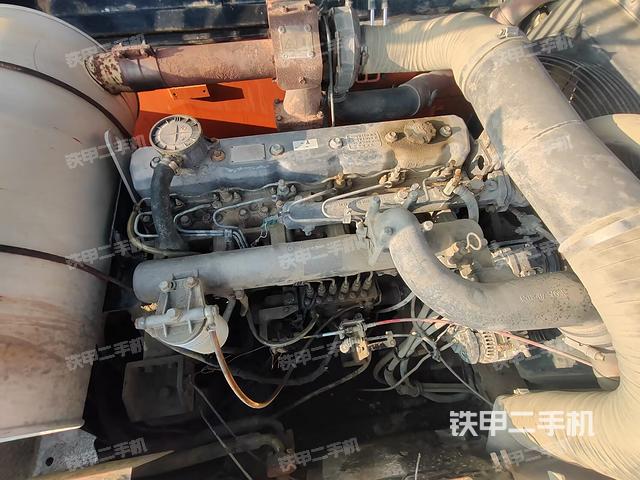 發(fā)動(dòng)機(jī)室（上車部件）