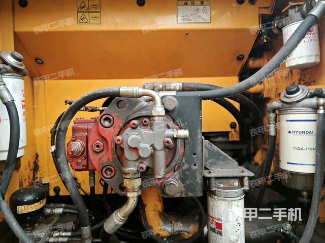 液壓泵斜45?左（大件艙室）