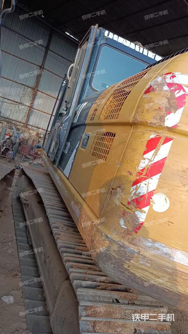 单侧履带整体（整机外观）