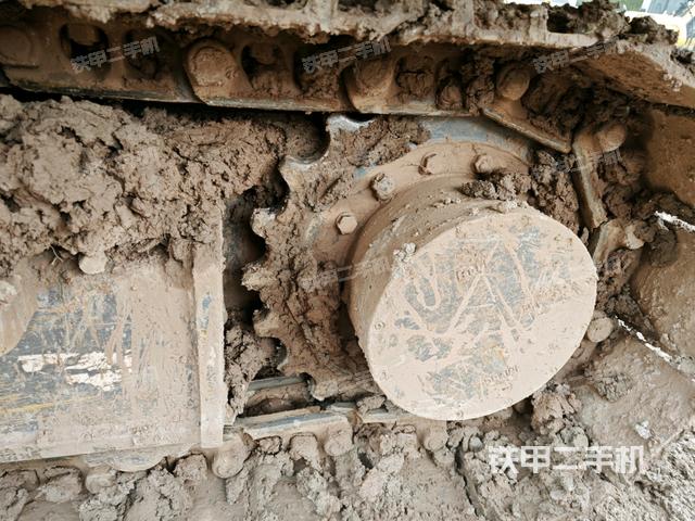 右驅(qū)動(dòng)輪（行走機(jī)構(gòu)）