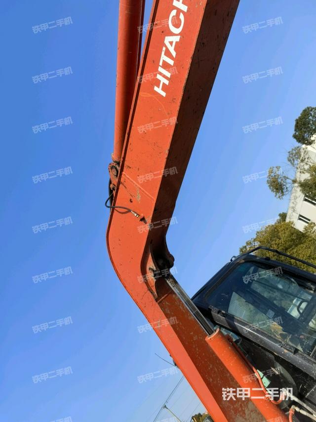 小臂整體左后(工作和回轉(zhuǎn)裝置) 小臂整體左后(工作和回轉(zhuǎn)裝置)