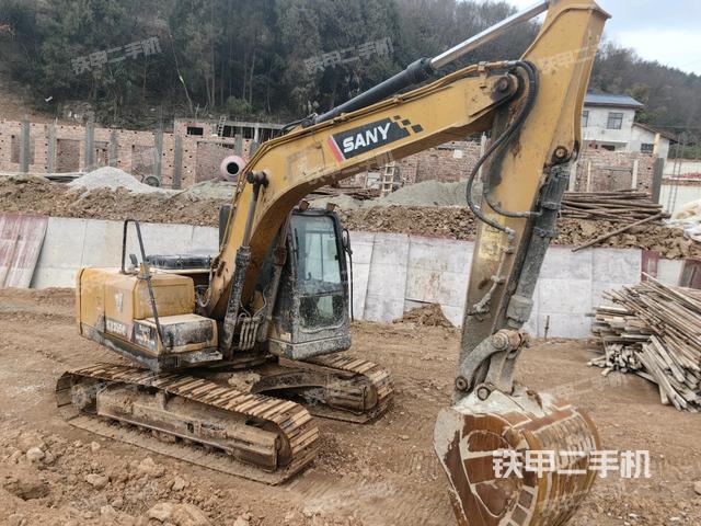 右前45(整機(jī)外觀) 右前45(整機(jī)外觀)