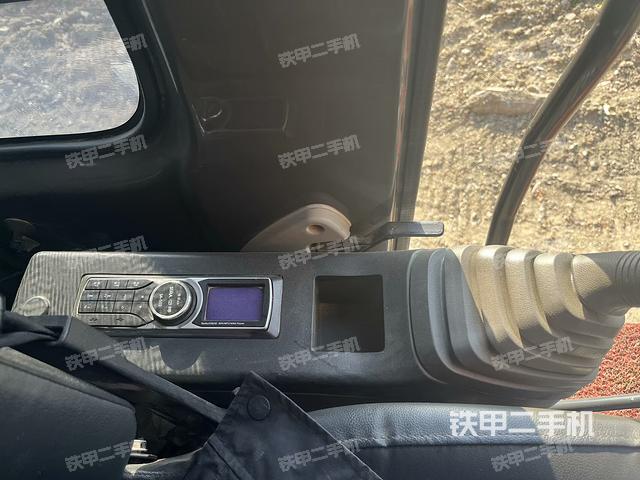 座椅左側(cè)控制臺(tái)/音響/含左手柄（駕駛室部分）