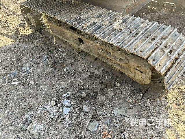 右側(cè)履帶整體?（行走機(jī)構(gòu)）