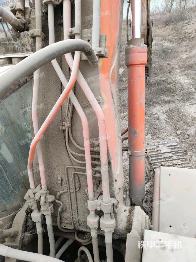 大臂背部俯視（工作和回轉(zhuǎn)裝置）