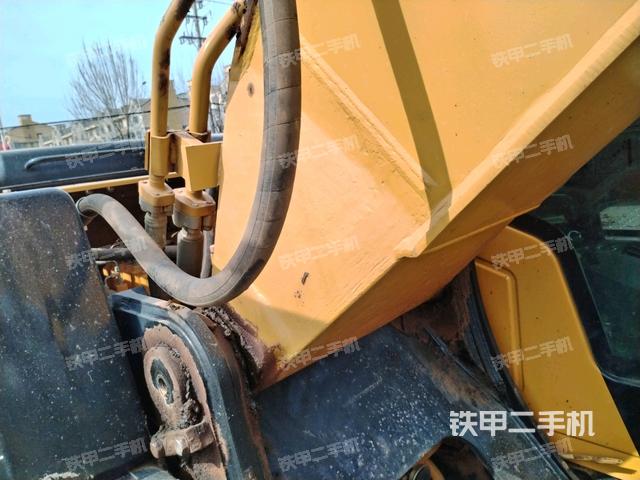 大臂根部?斜視(工作和回轉(zhuǎn)裝置) 大臂根部?斜視(工作和回轉(zhuǎn)裝置)