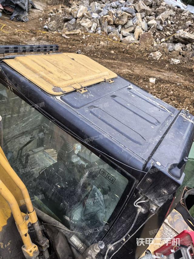 駕駛室頂部（整機(jī)外觀）