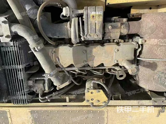 發(fā)動機(jī)整體俯視(整機(jī)外觀) 發(fā)動機(jī)整體俯視(整機(jī)外觀)