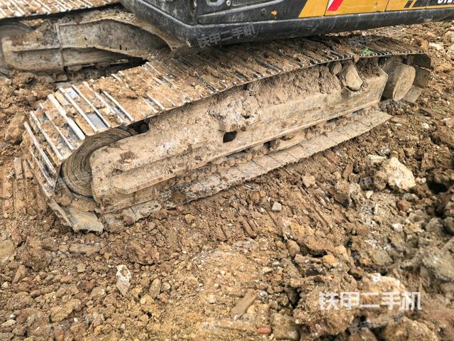 左側(cè)履帶整體?（行走機(jī)構(gòu)）