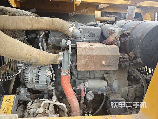 發(fā)動(dòng)機(jī)整體俯視(整機(jī)外觀) 發(fā)動(dòng)機(jī)整體俯視(整機(jī)外觀)