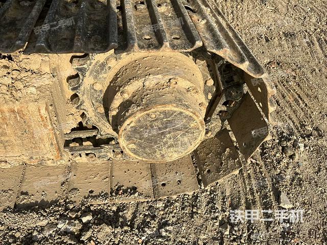 左驅(qū)動(dòng)輪（行走機(jī)構(gòu)）