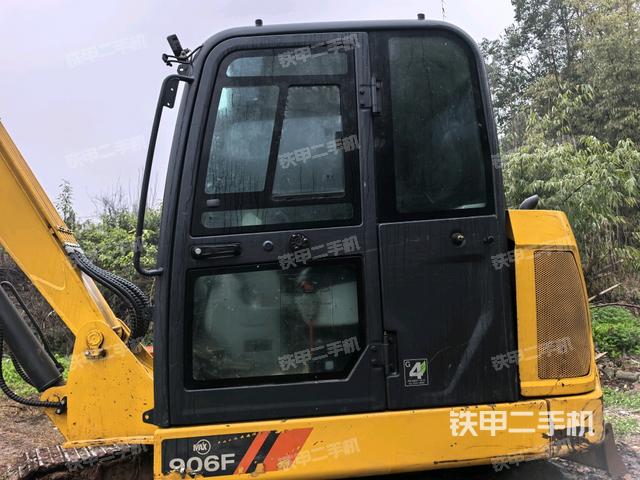 ?駕駛室正側(cè)（駕駛室部分）