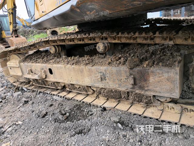 右驅(qū)動輪（行走機構）