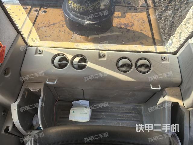 座椅后部(驾驶室部分) 座椅后部(驾驶室部分)