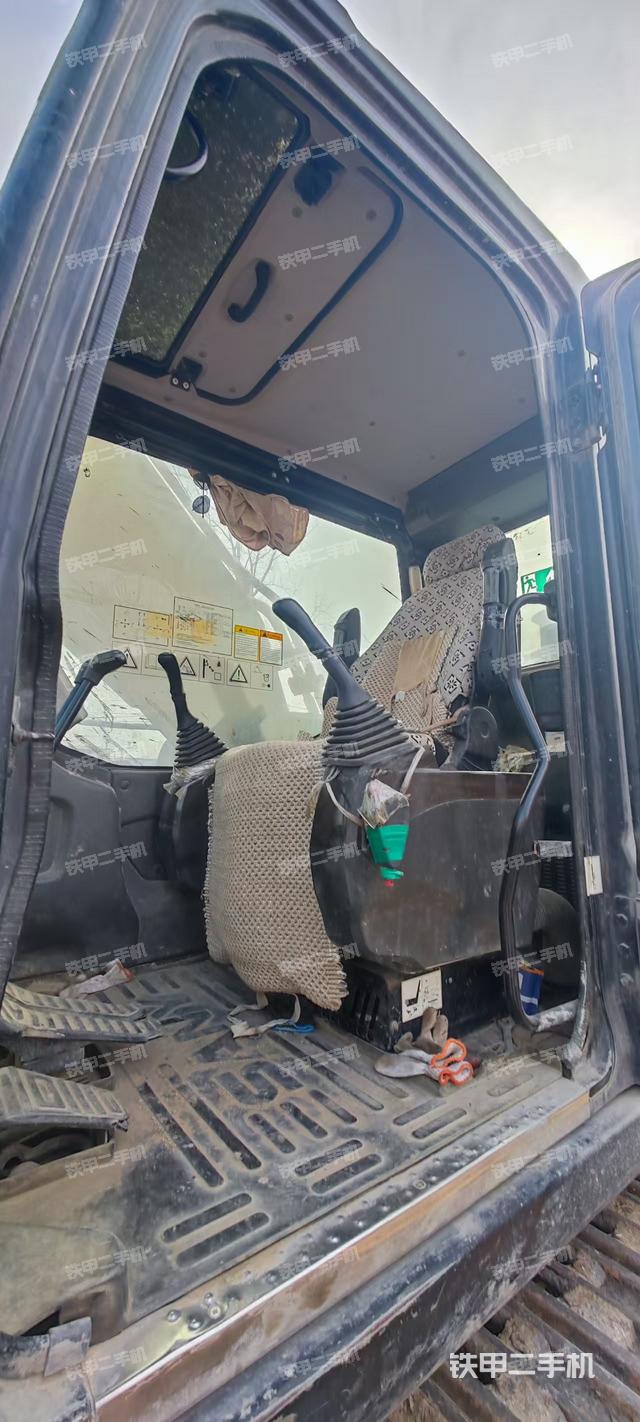 驾驶室整体（整机外观）