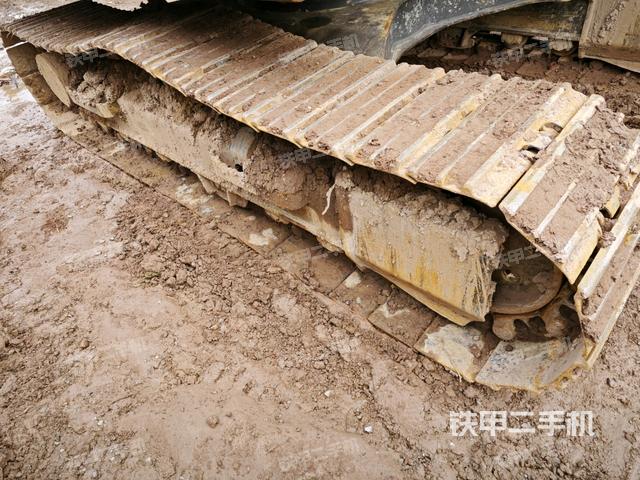 左側(cè)履帶整體?（行走機構(gòu)）